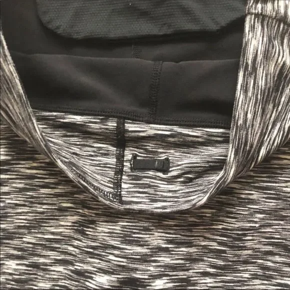 ATHLETA black space dye contenders 2-in - 1 skirt - Picture 5 of 6